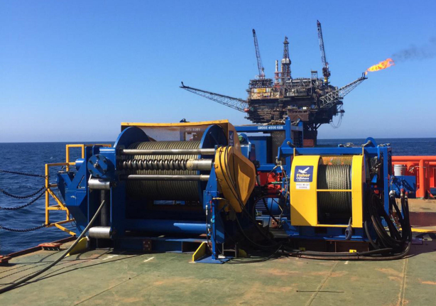 JFO back deck hydraulic winches.