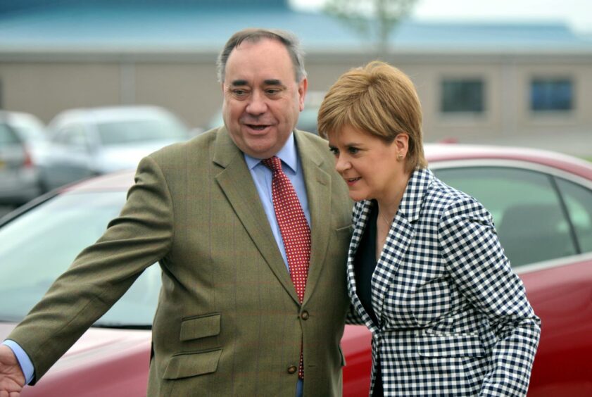 SNP leader Nicola Sturgeon being greeted by Alex Salmond.. Insch. Supplied by Heather Fowlie / Aberdeen Journals Date; 01/05/2017