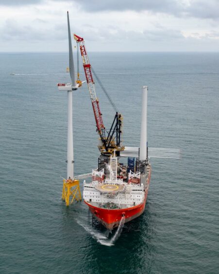 First Turbine Installed At Giant Seagreen Offshore Wind Farm ...