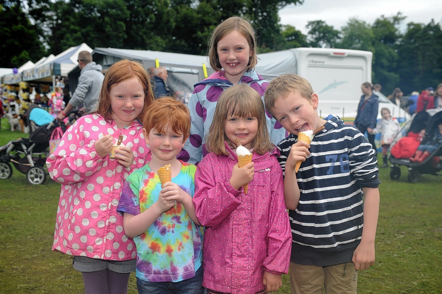 Martha Bradshaw, Henry Bradshaw, Emily Holmes, Matthew Holmes with (back) Fearne Bradshaw.