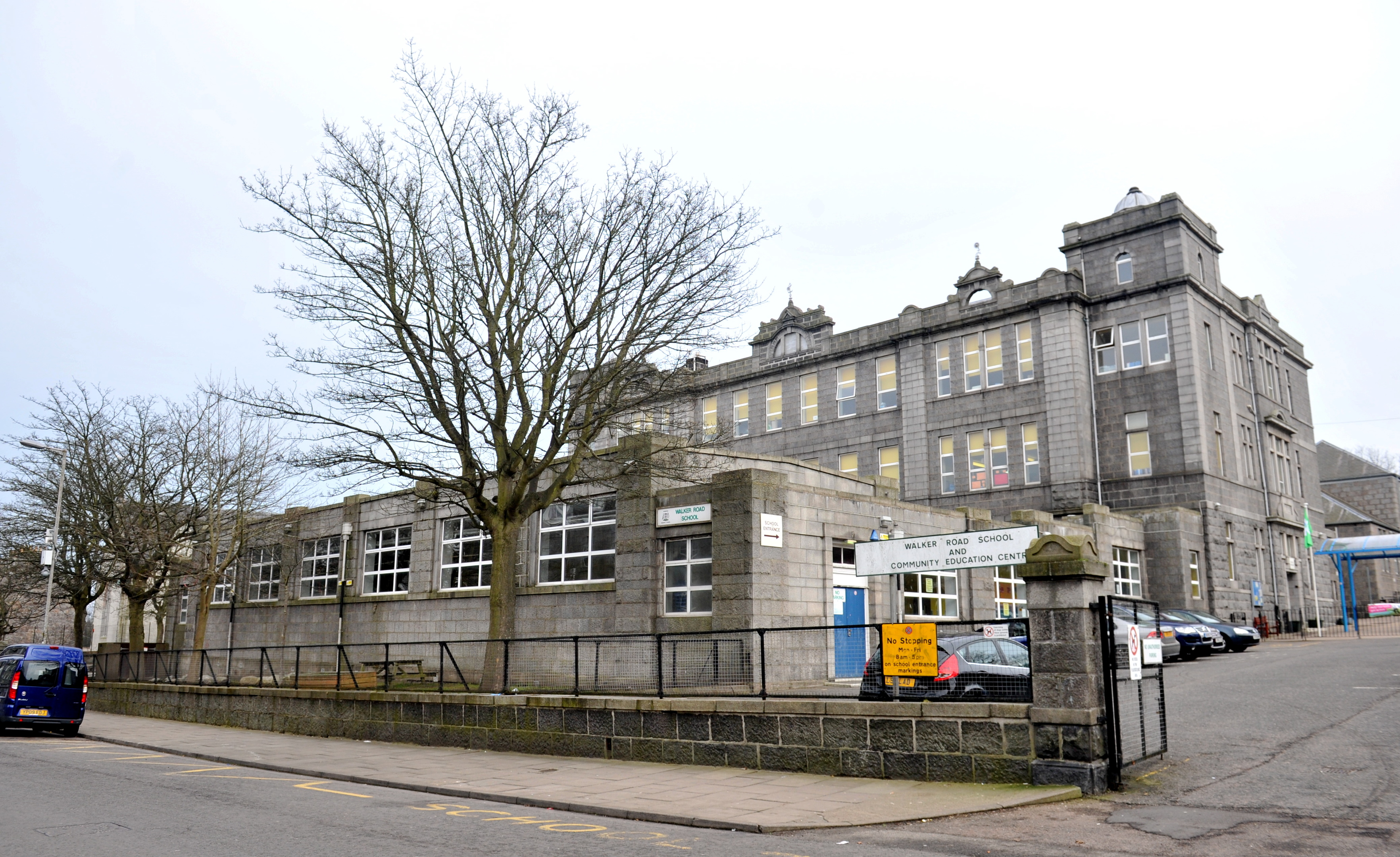Burst pipe forces Aberdeen primary school to close for the day