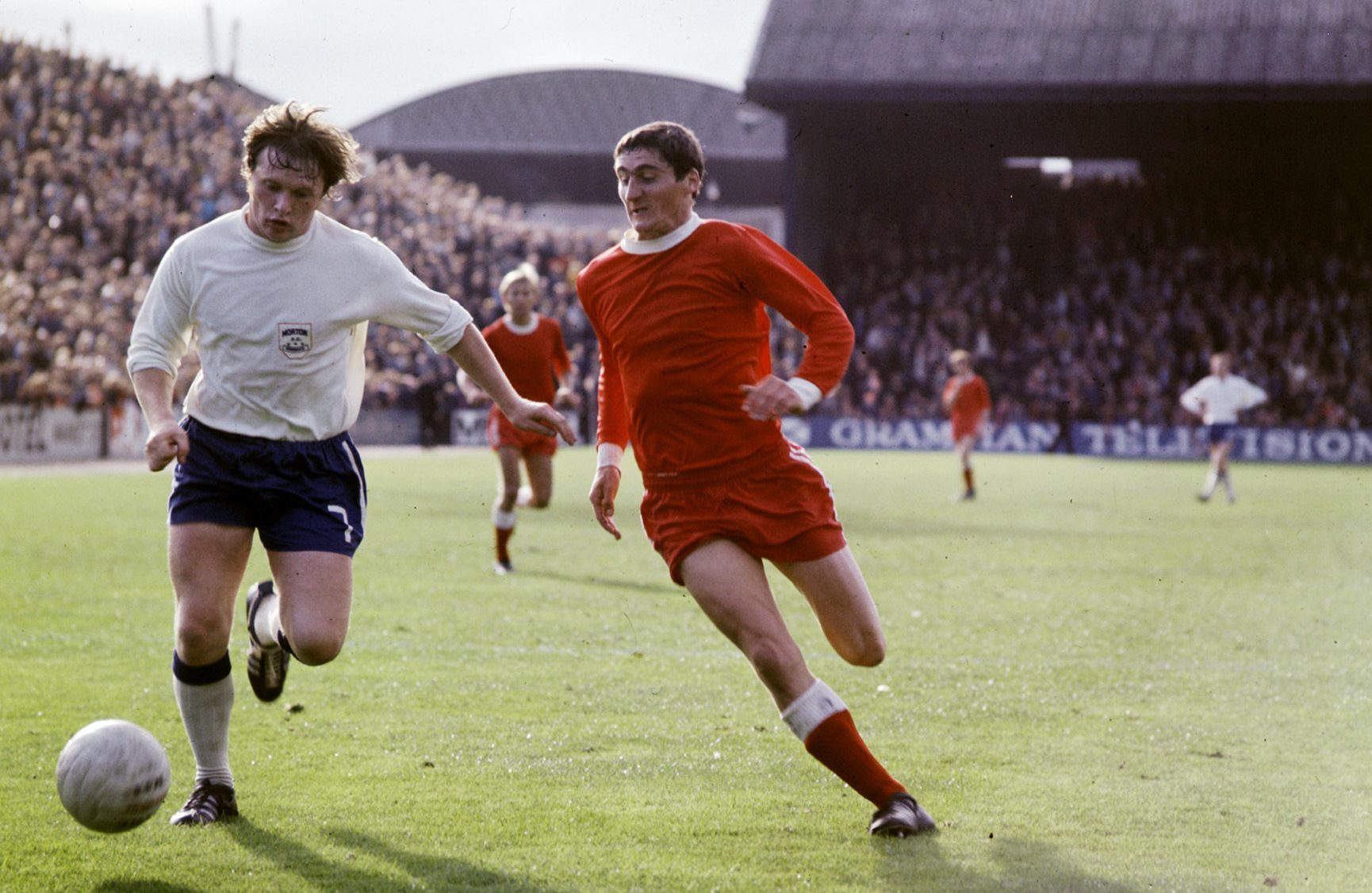 Joe Harper, then of Morton, in action against Aberdeen’s Jim Hermiston.