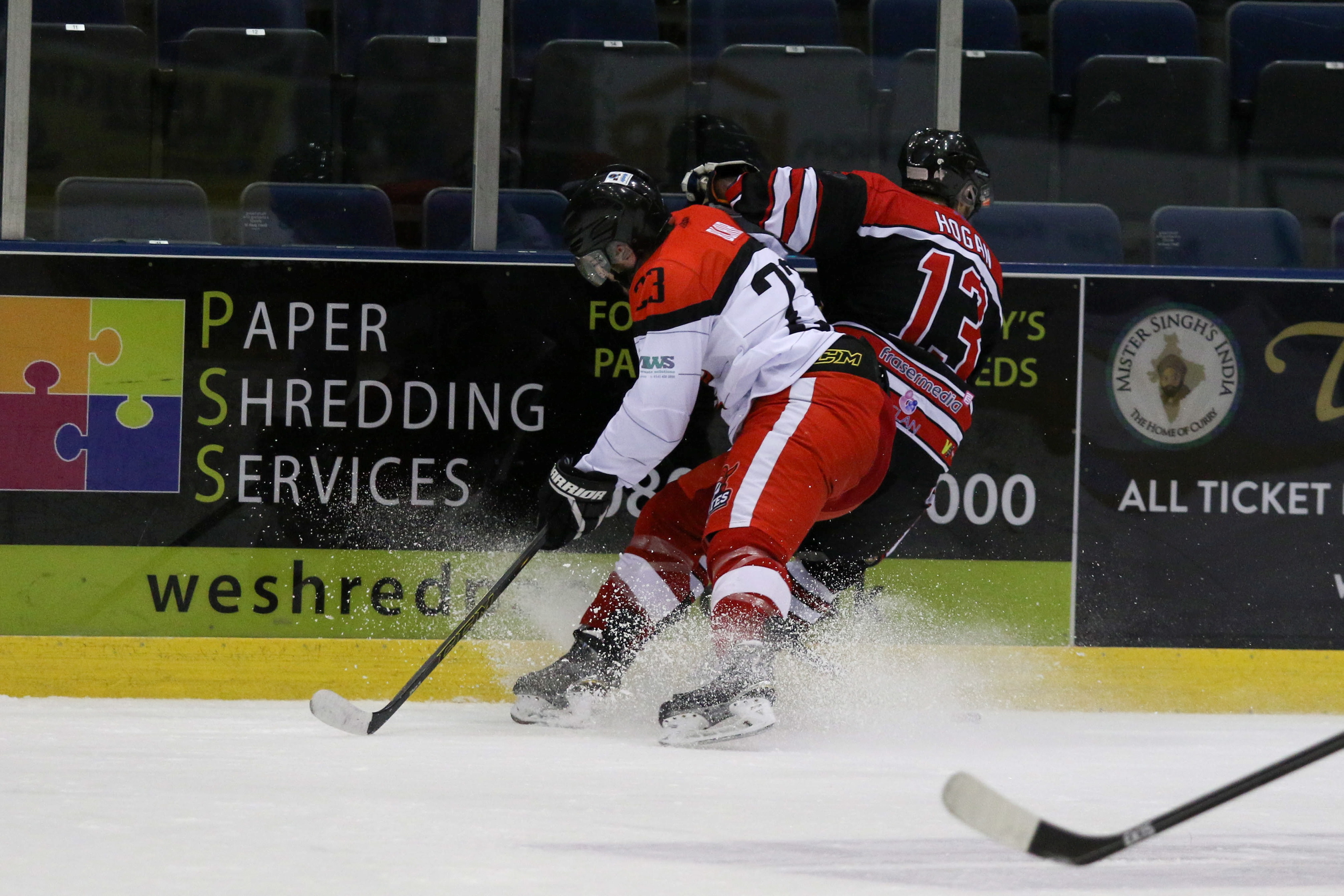 Jonathan Hogan tussles with Calum Blair. Picture by Ferguson Photography.