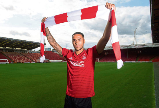 On loan Derby County full-back Max Lowe netted the opening goal against Stenhousemuir.