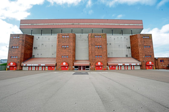 A star of The Apprentice has praised Aberdeen FC's Community Trust