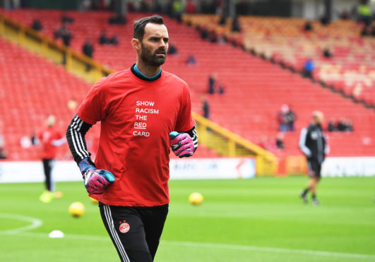 Aberdeen's Joe Lewis in the warm up ahead of the Ladbrokes Premiership match between Aberdeen and Hibernian at Pittodrie Stadium.