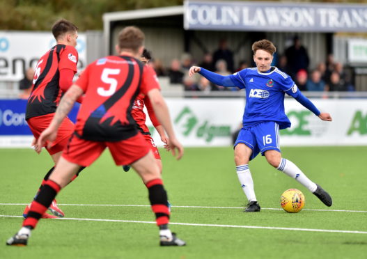 Chris Antoniazzi scoring for Cove Rangers against Annan Athletic.