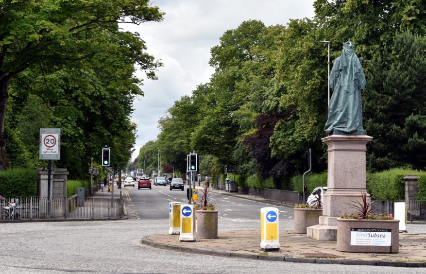 Queen's Road.