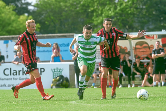 Andy MacAskill playing for Buckie Thistle.