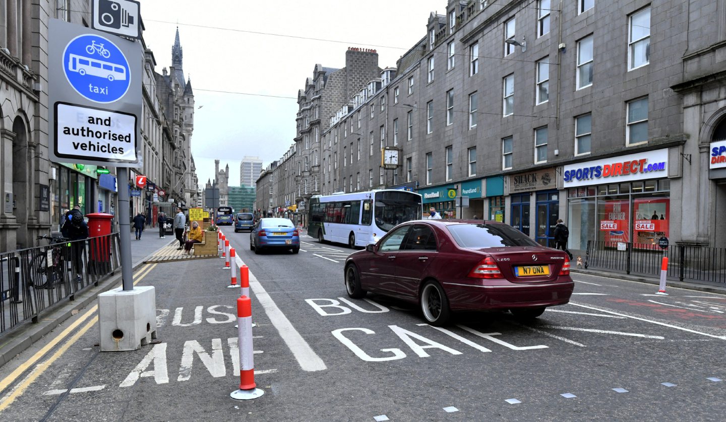 757 drivers fined for ignoring bus gate on Aberdeen's Union Street