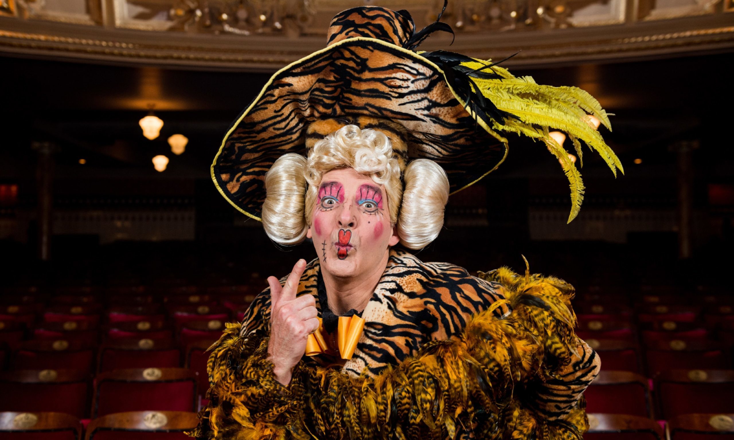 Aberdeen panto dame to star in mockumentary this Christmas - Vimarsana News