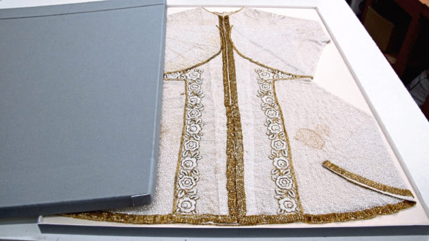 The beautifully repaired coat