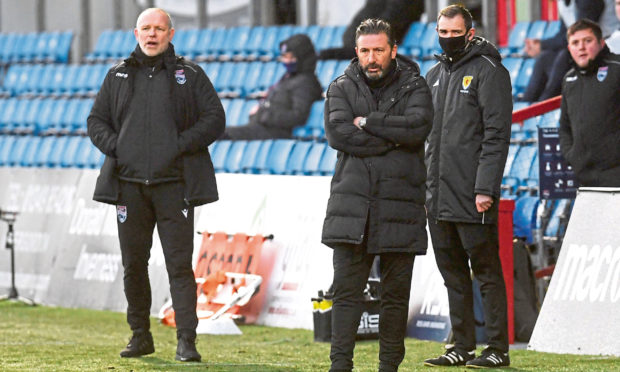 Aberdeen manager Derek McInnes, right, with Ross County gaffer John Hughes.
