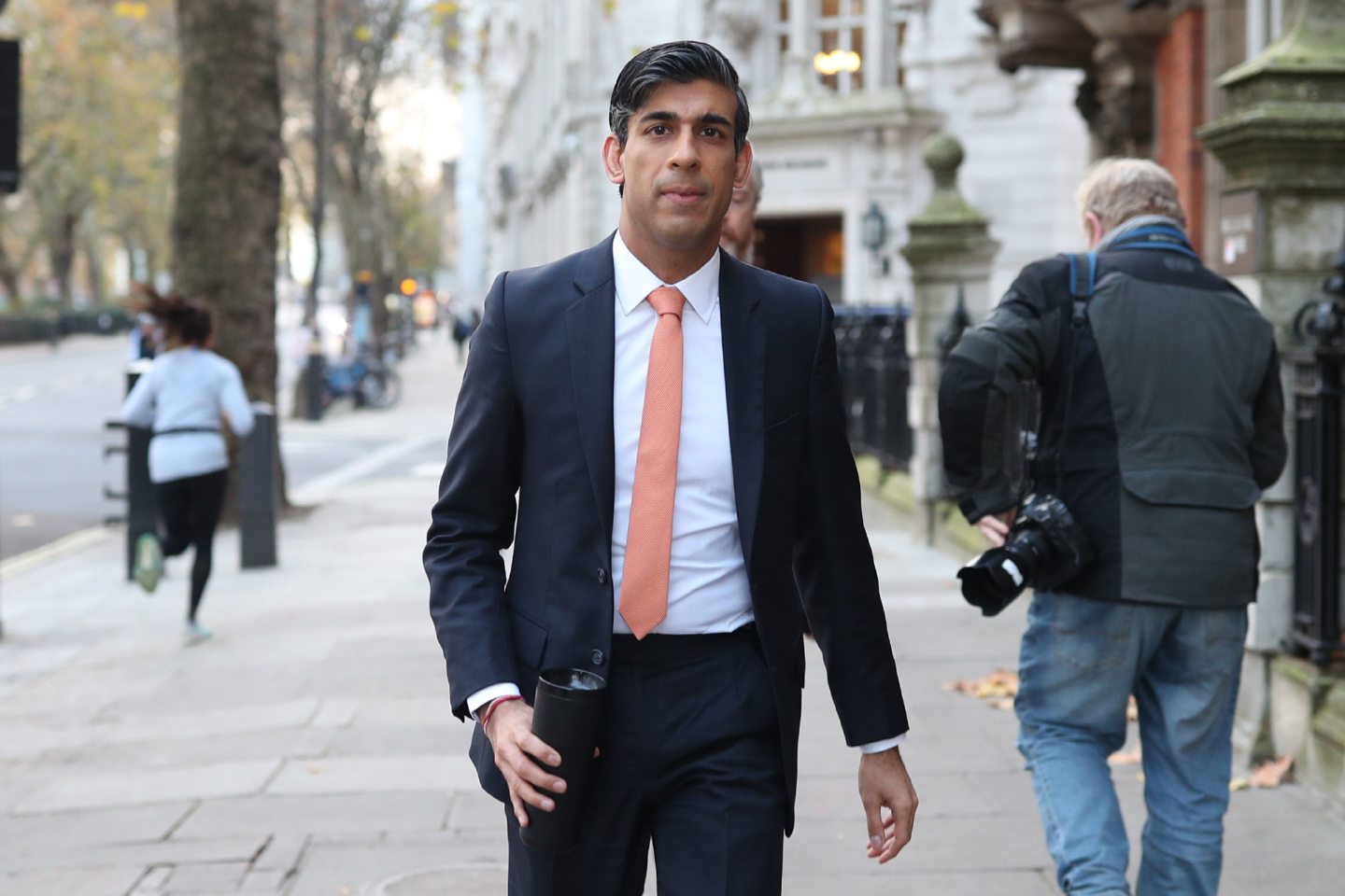 Covid-19: Governments row over funding for Scotland's hospitality sector - Vimarsana News