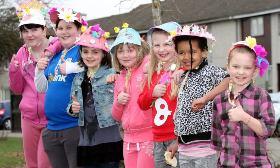 Our weekly 10 from 10 gallery takes us on a trip down memory lane to the images from the news this week 10 years ago.