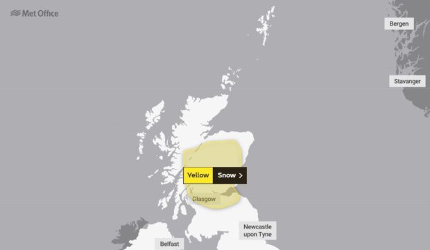 A yellow weather warning for snow issued until 11am