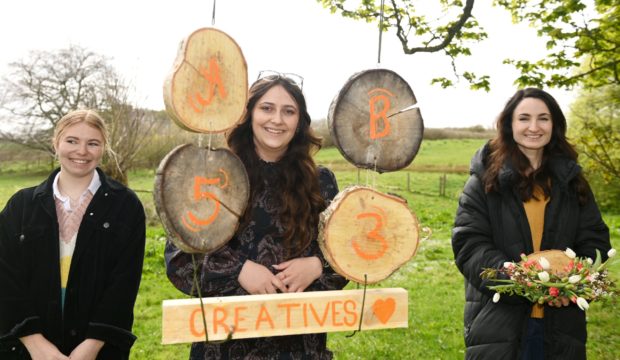 Art exhibit in the grounds of Delgatie Castle in Turriff celebrating the work of rural creatives from around Aberdeenshire
Pictured are artists: Alanah Purves, Organiser Megan Thores and Ellie Patterson
Picture by Paul Glendell 15/05/2021