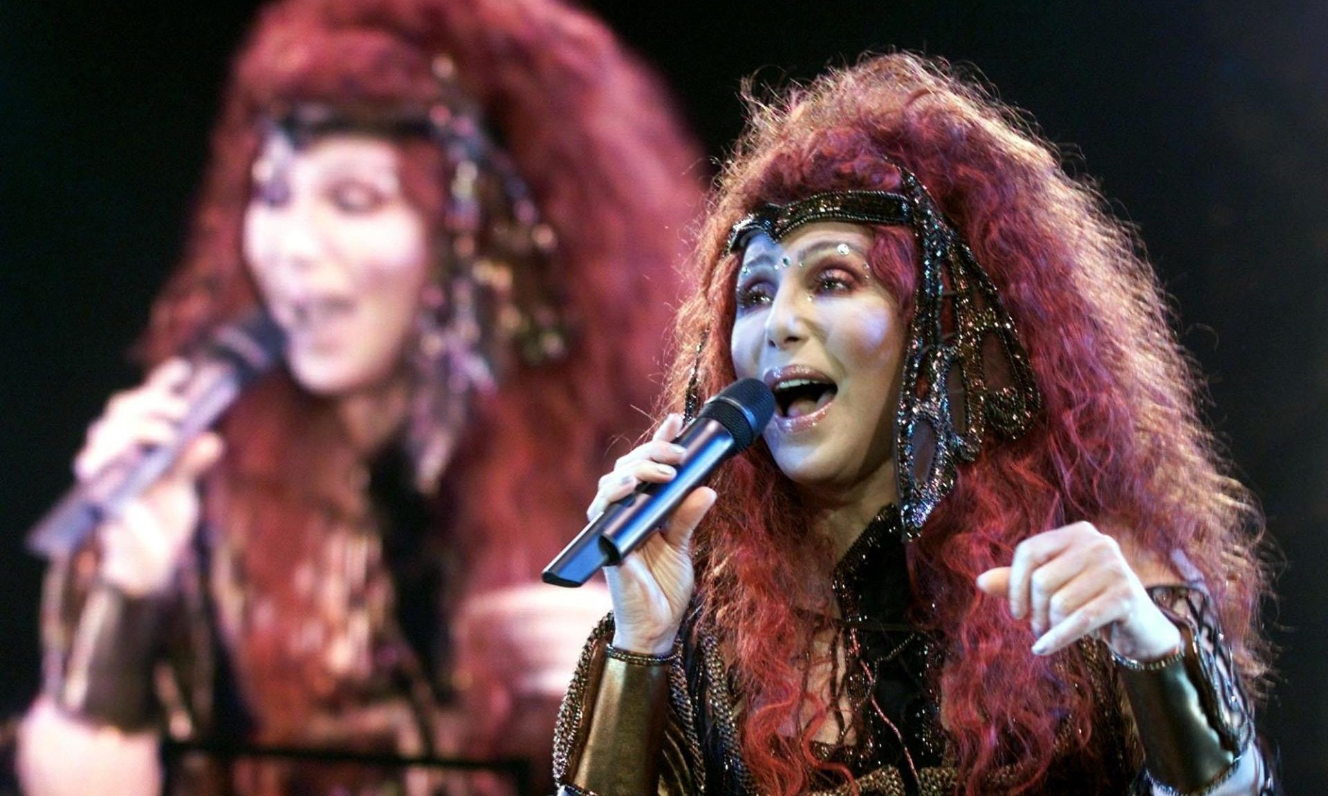 Cher: Superstar gives Aberdeen chef pep talk on Twitter - Vimarsana News