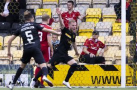 Former Don Bruce Anderson insists Livi will rally around goalkeeper after his error gifted Aberdeen victory