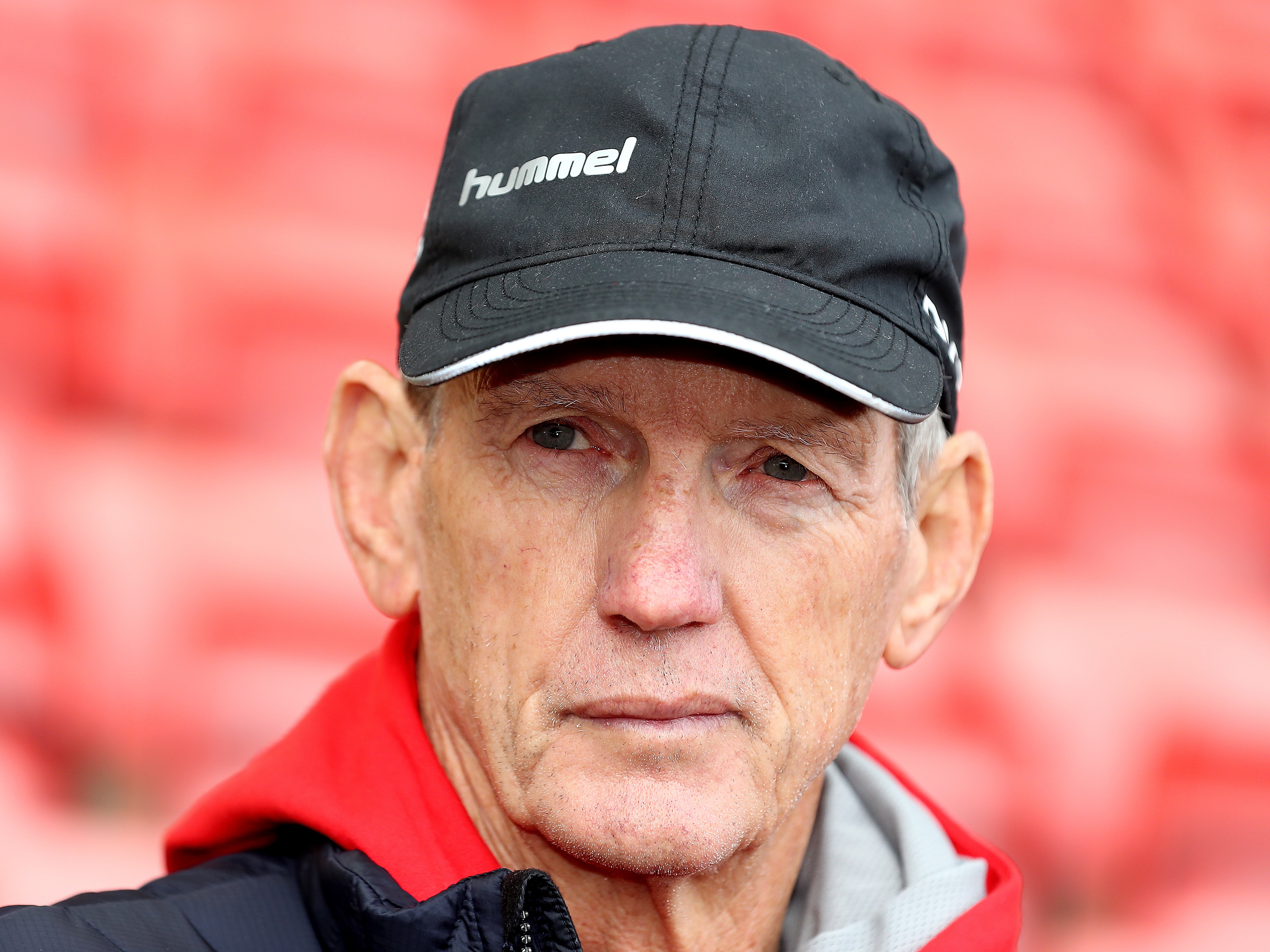 Australian-born pair Coote and Hastings to start in Great Britain tour opener