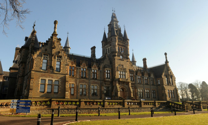 Dundee high school history teacher in exam ‘help’ probe - Evening Telegraph