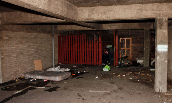 Dundee residents left terrified as drug users turn basement into drug
