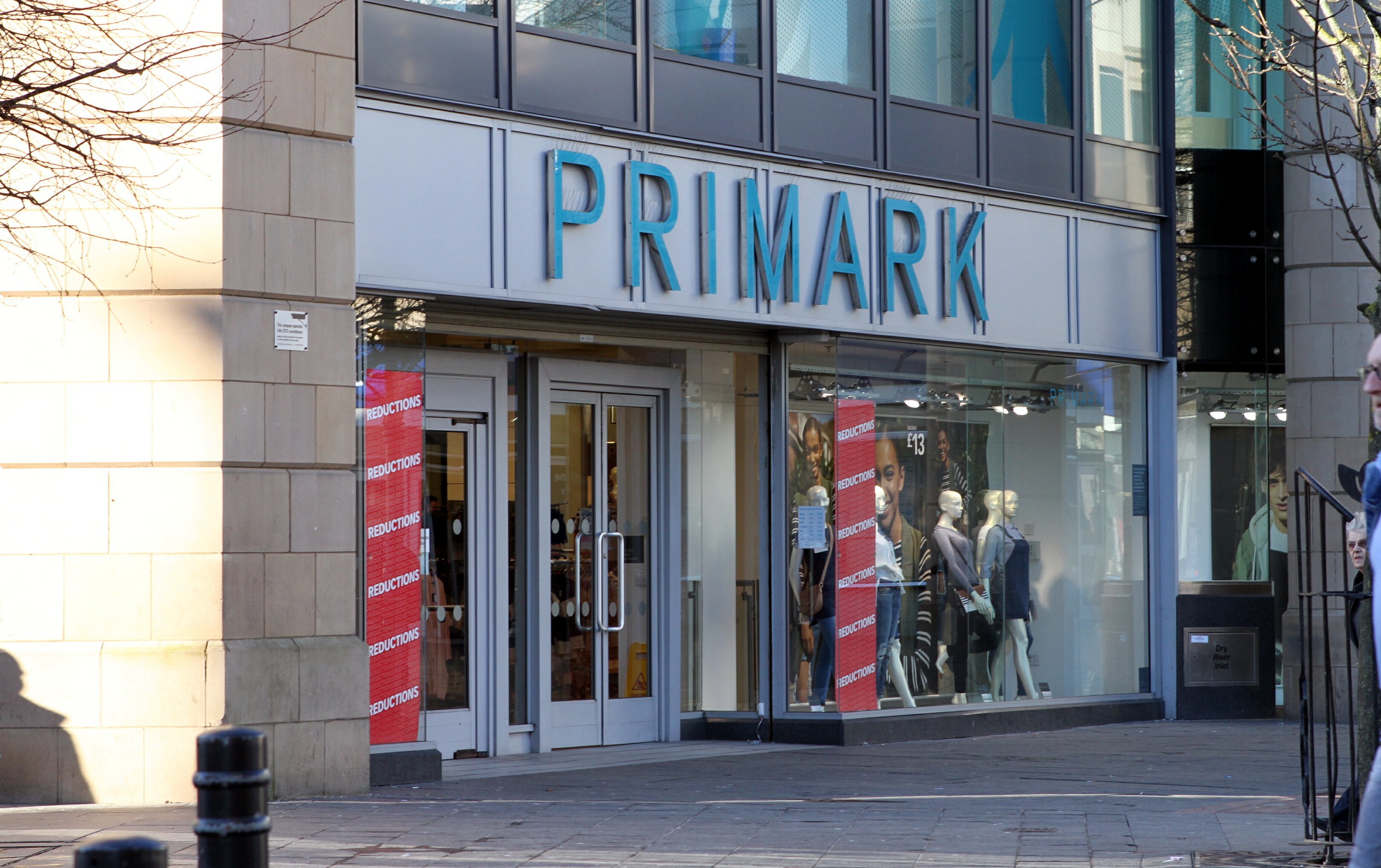 Man, 35, had 26 counterfeit bank notes in Dundee Primark ...