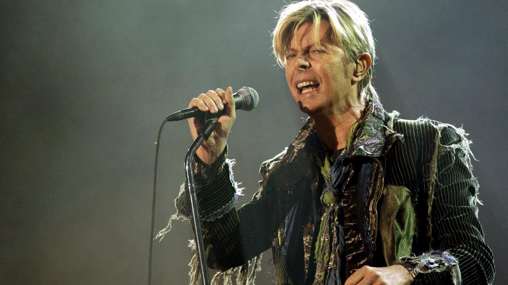 David Bowie tribute concert streamed to raise funds for charity