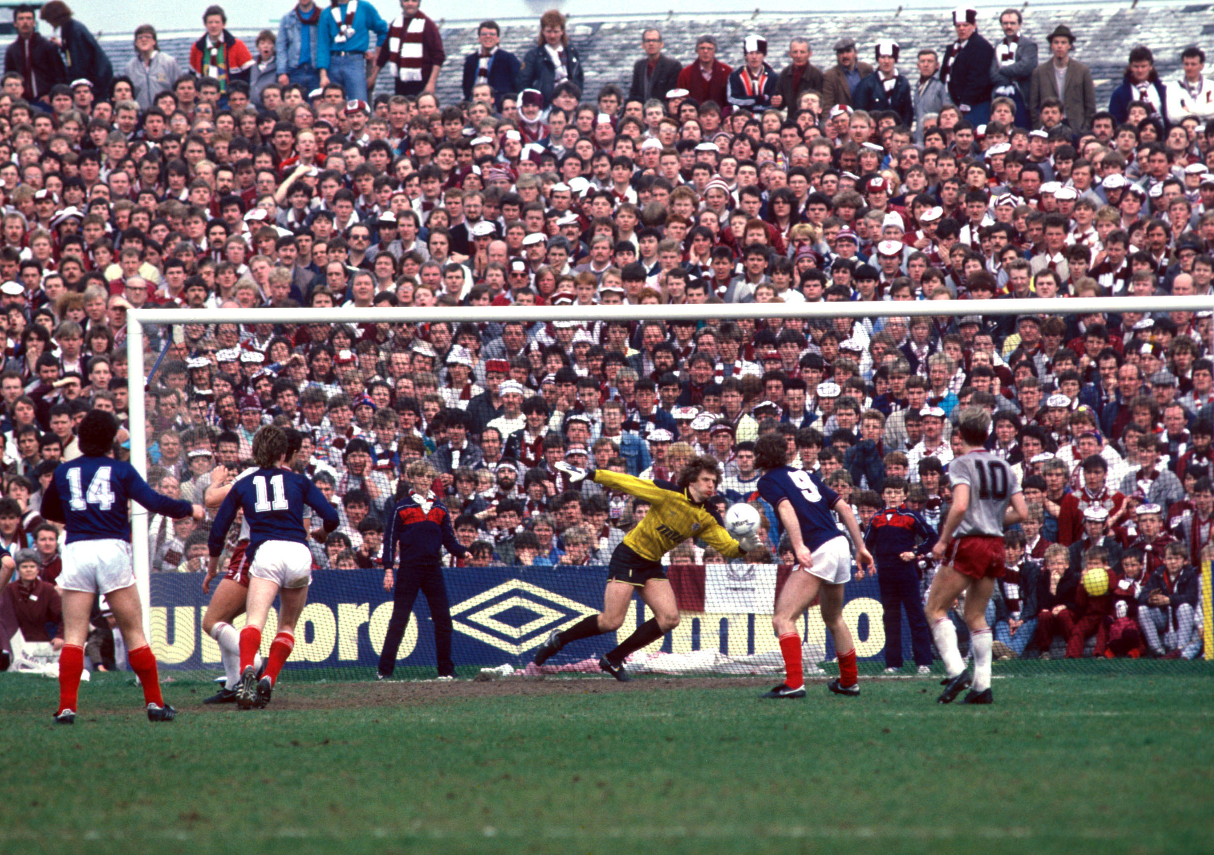 Of course, it doesn’t matter what the subject matter is when involving Albert Kidd (No. 14) in any tale. He will always mainly be remembered for his two goals which denied Hearts winning the Premier League title at Dens Park.
See main story.