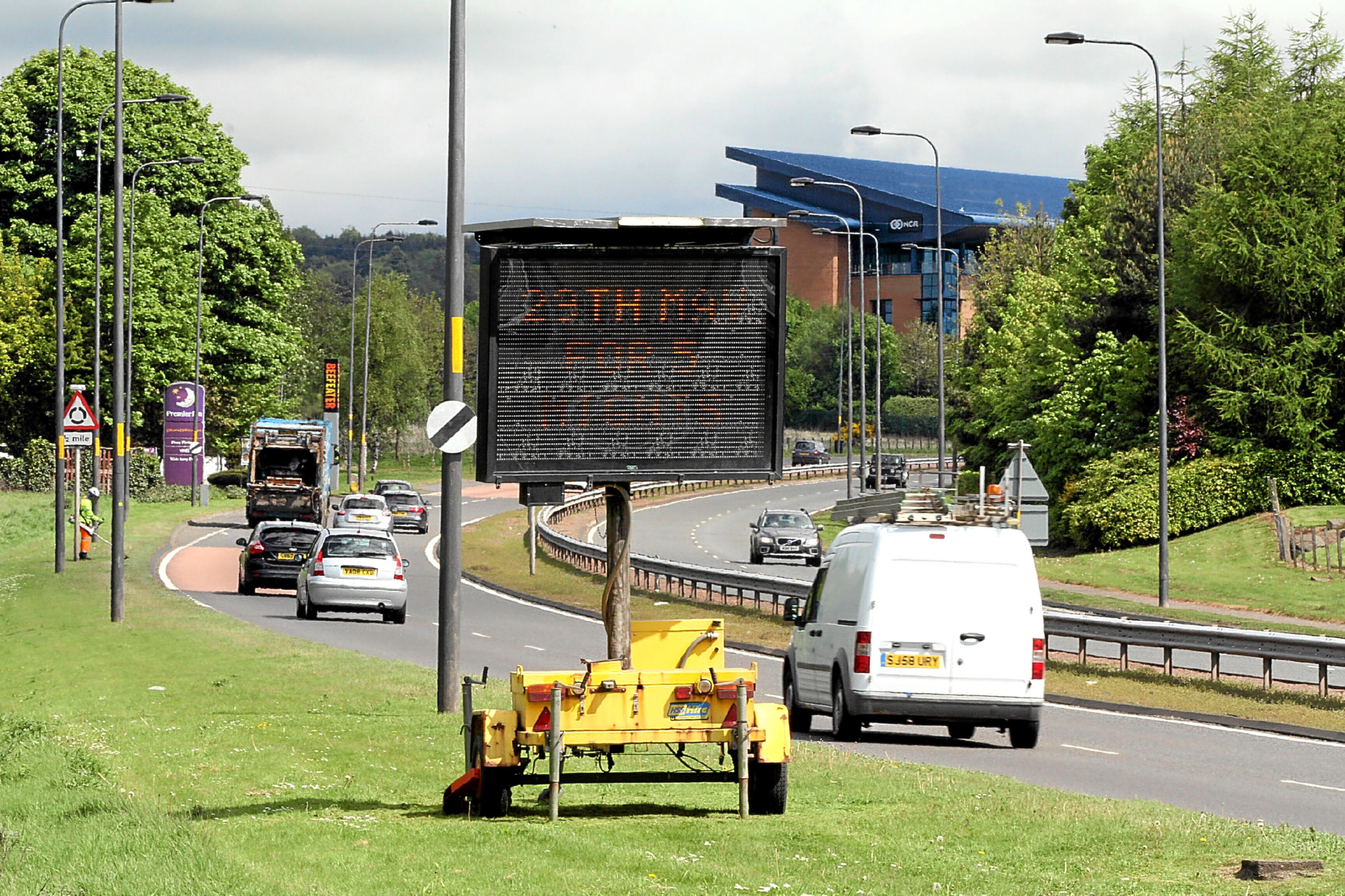 Two weeks of roadworks on Dundee's Kingsway Evening Telegraph
