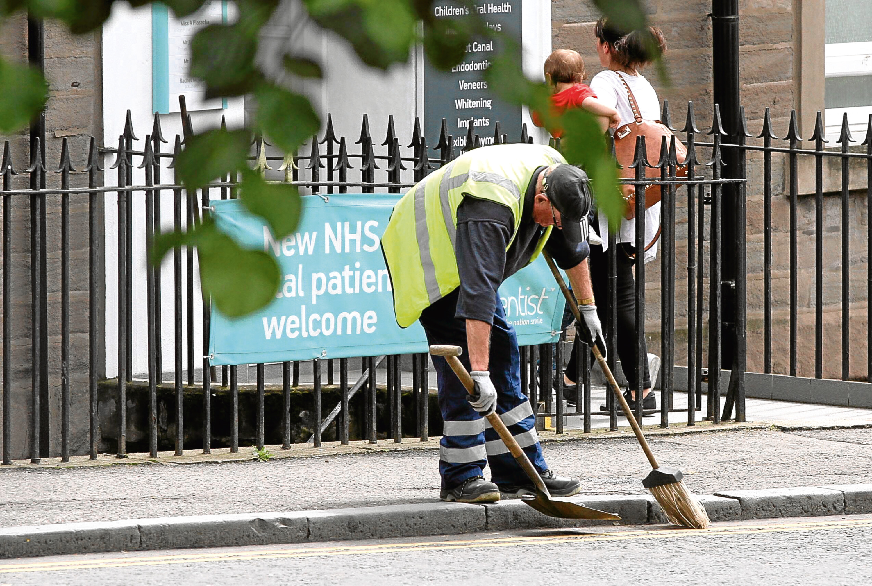 Report on street cleaning due amid claims Dundee getting dirtier