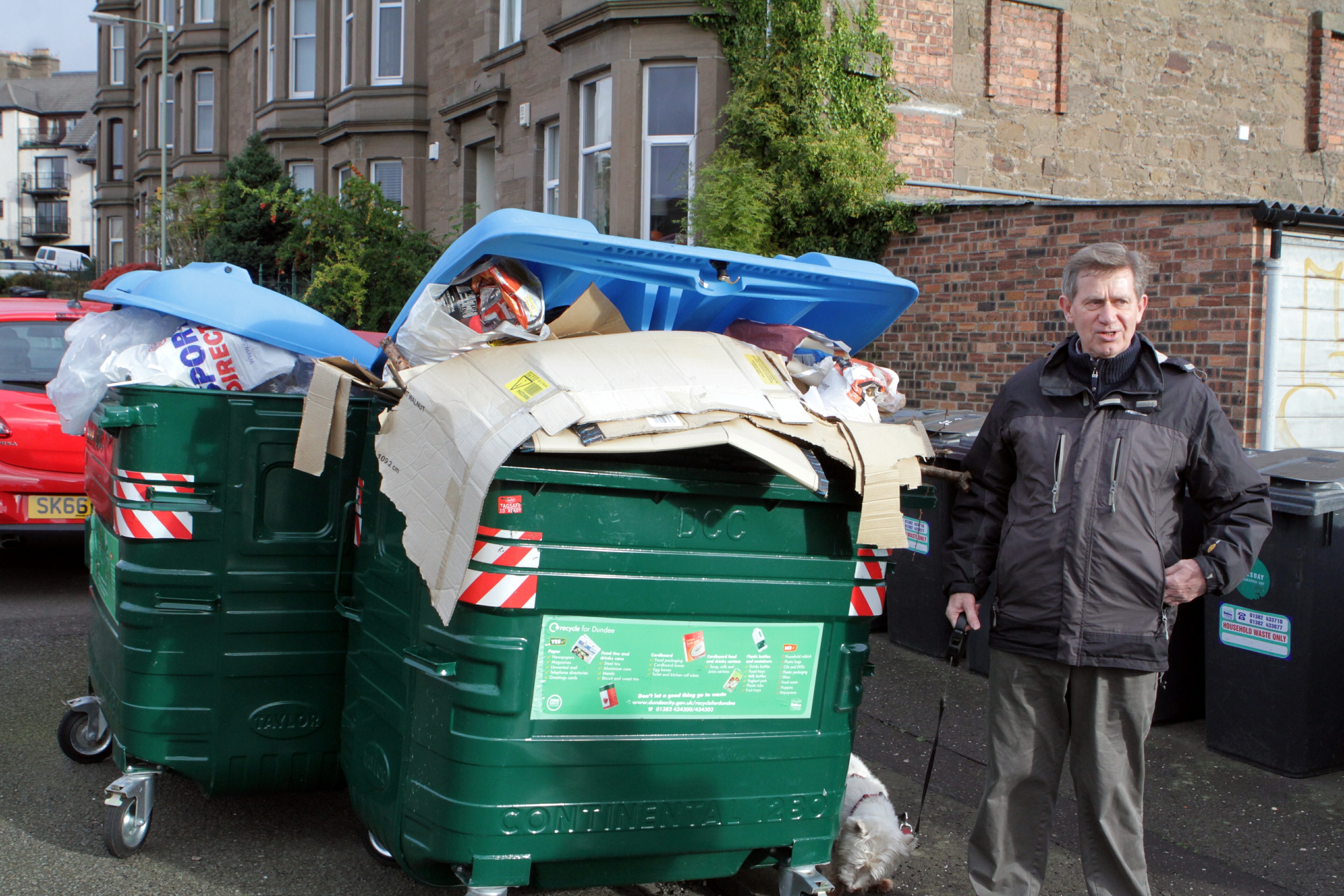 Anger at state of bins left in Dundee street Evening Telegraph