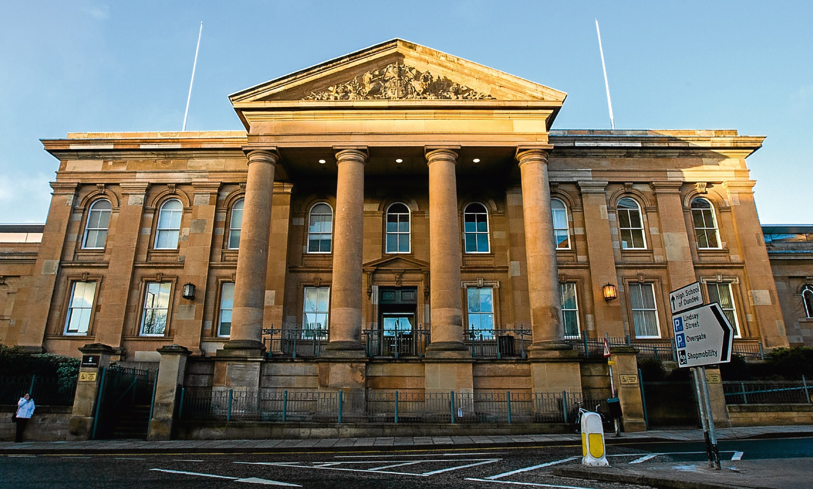 Dundee man admits attacking policeman Evening Telegraph