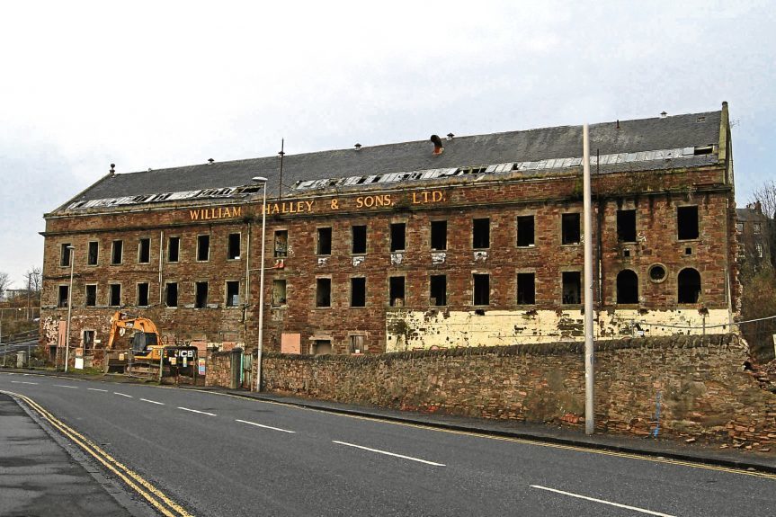 Security stepped up at old Dundee mill after people climb in to look