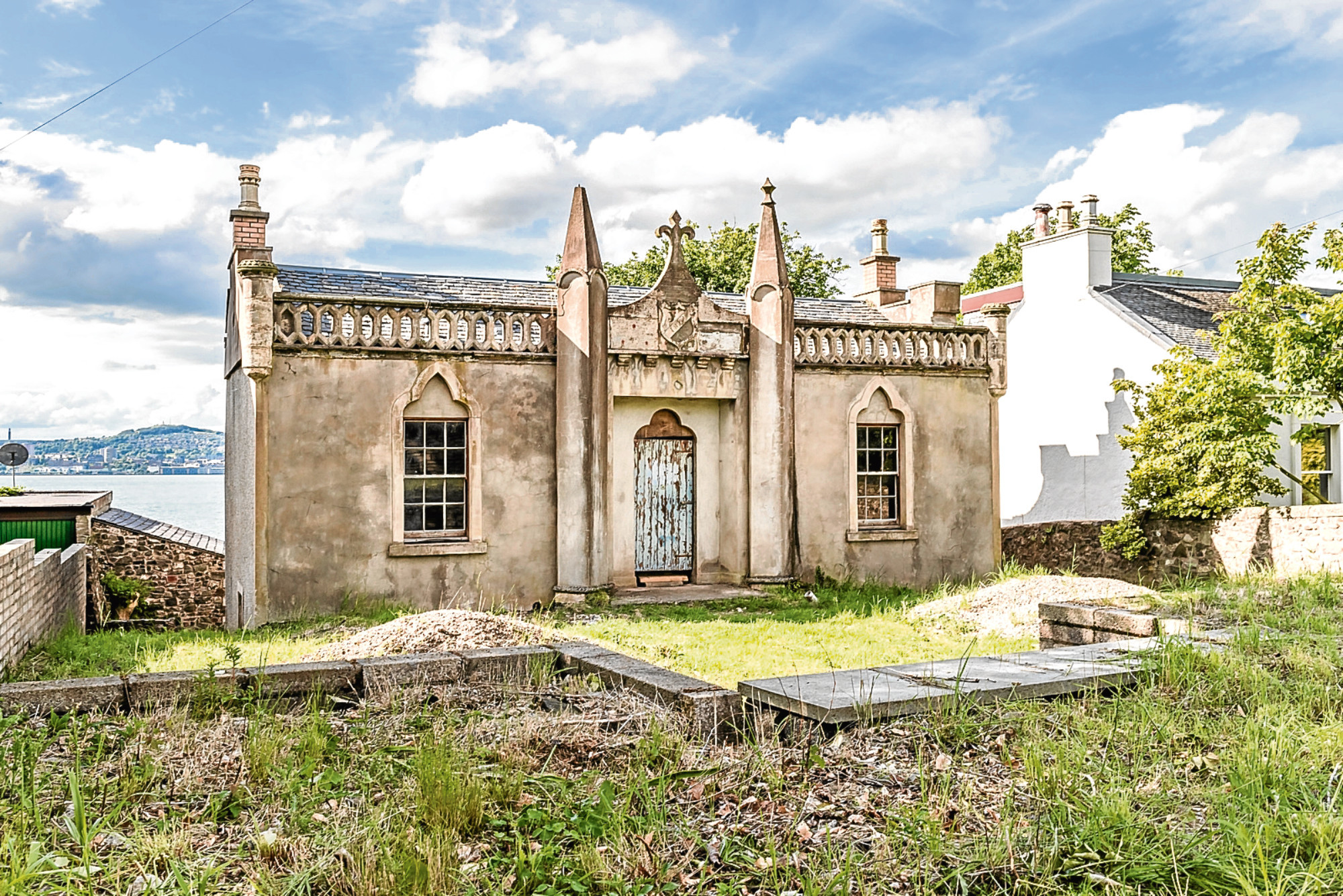 Fife waterfront home fit for a king could be yours for £195,000