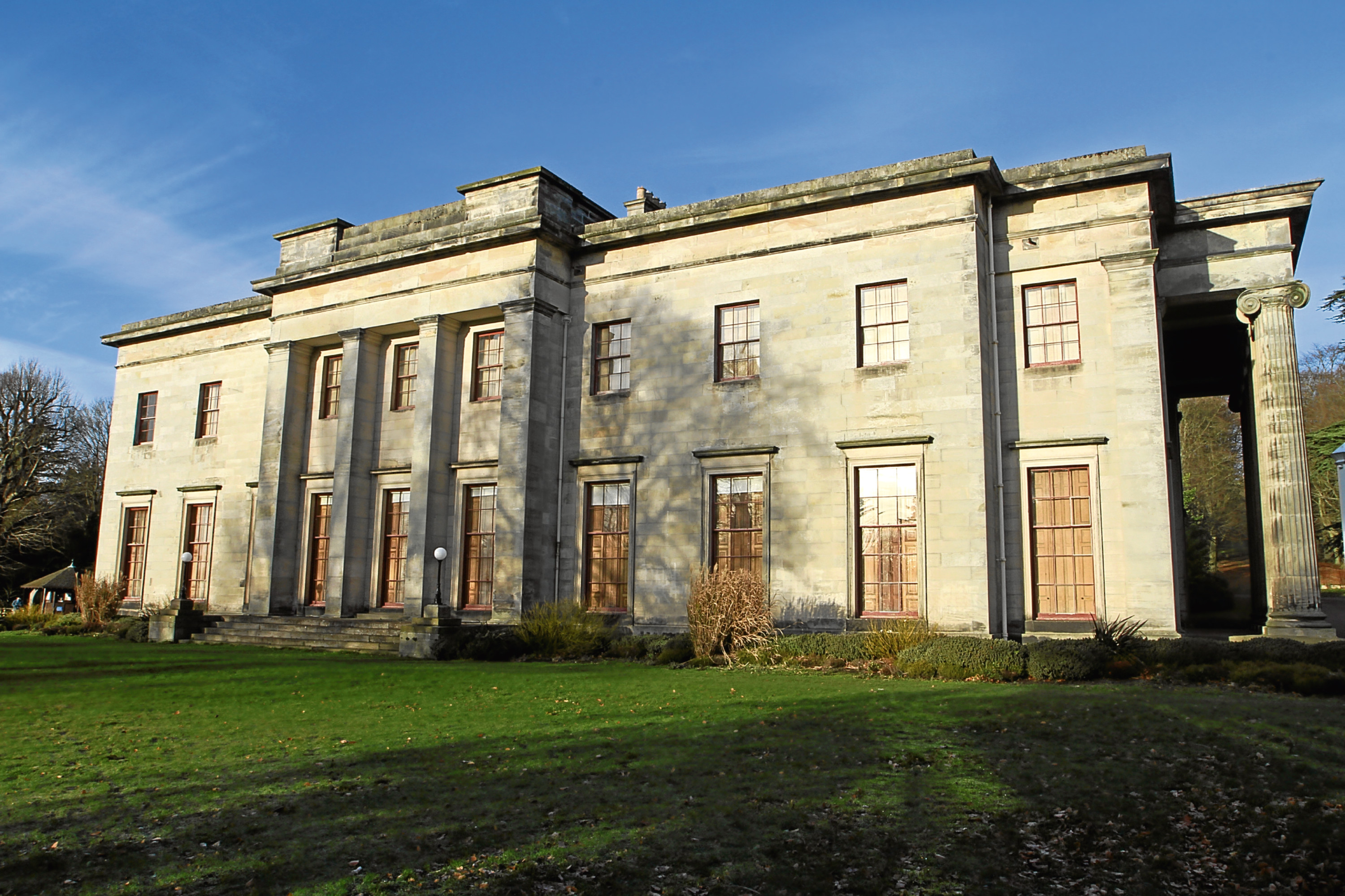 'Dundee council has spent thousands on Camperdown House but still there
