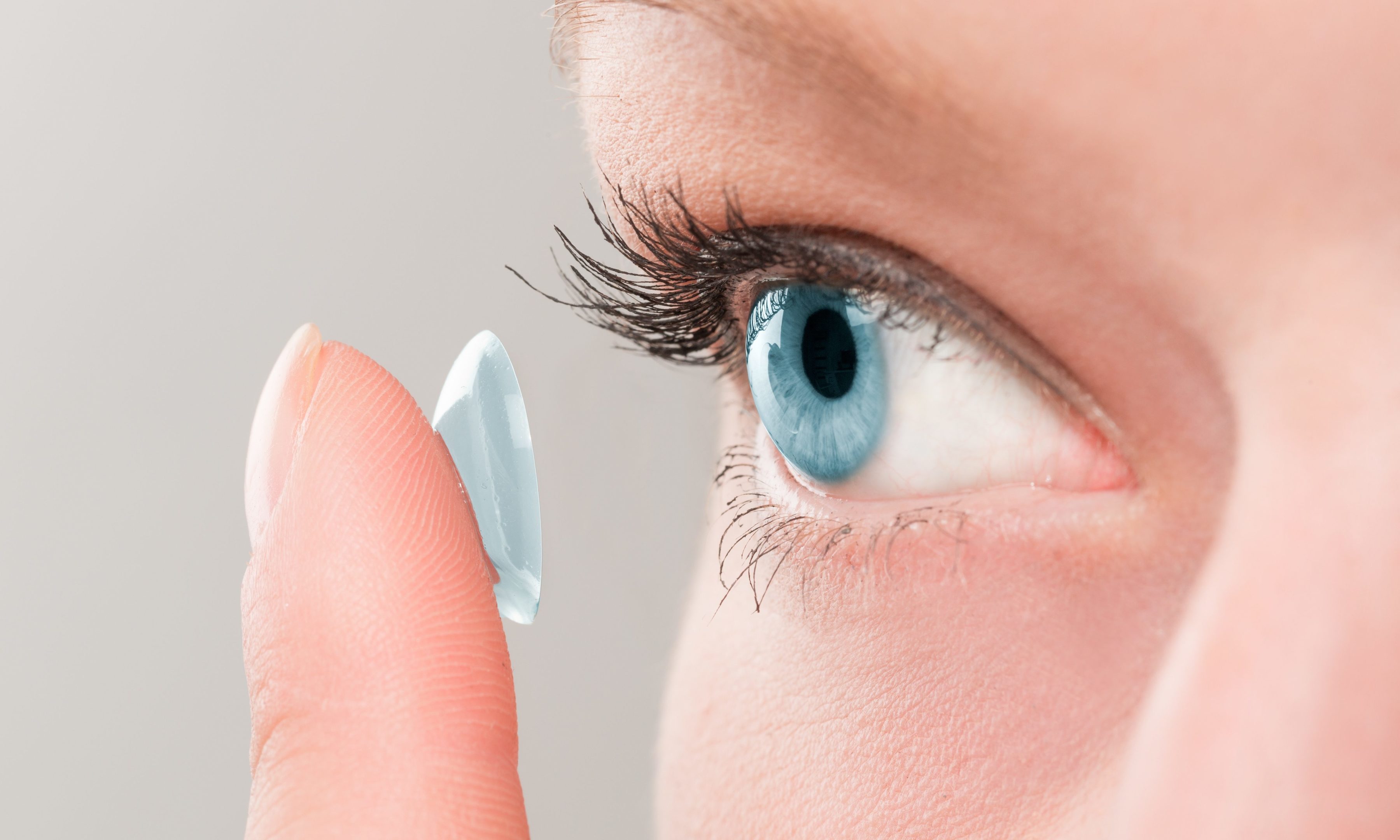 Woman Has 27 Contact Lenses Lodged In Her Eye And Didnt Know They Were There Evening Telegraph