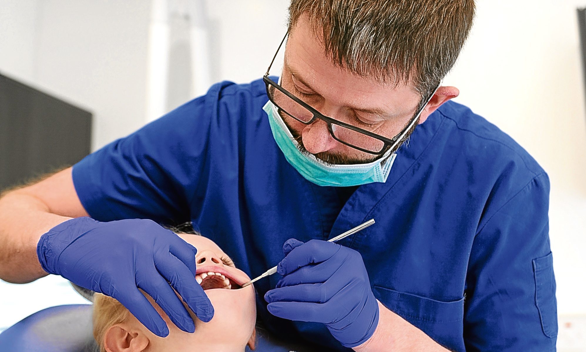 More than one in 10 in Dundee not registered with NHS dentist Evening