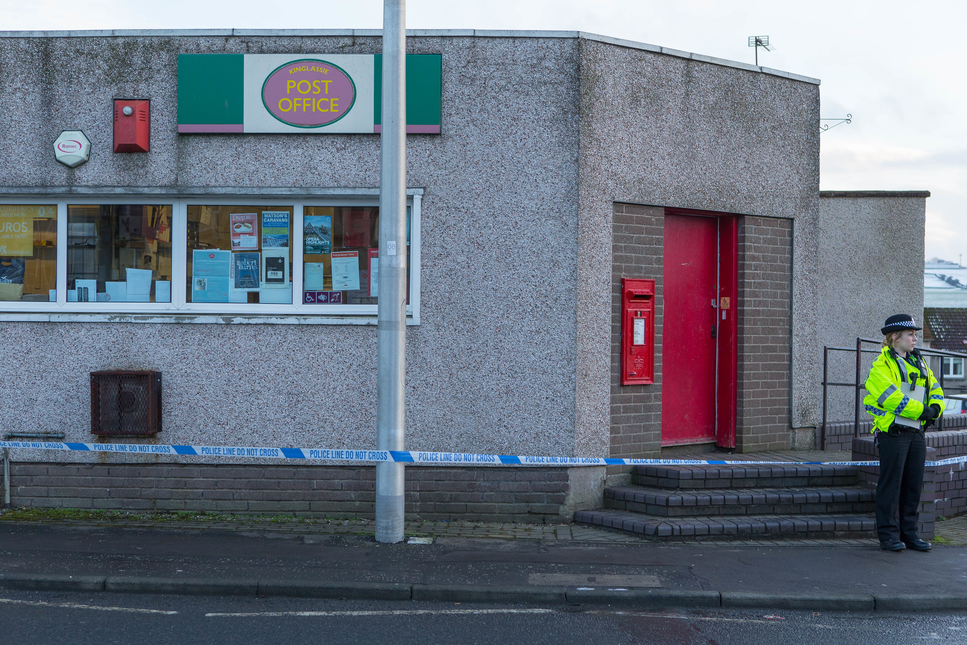 Description issued of scarfwearing armed robber who took fourfigure