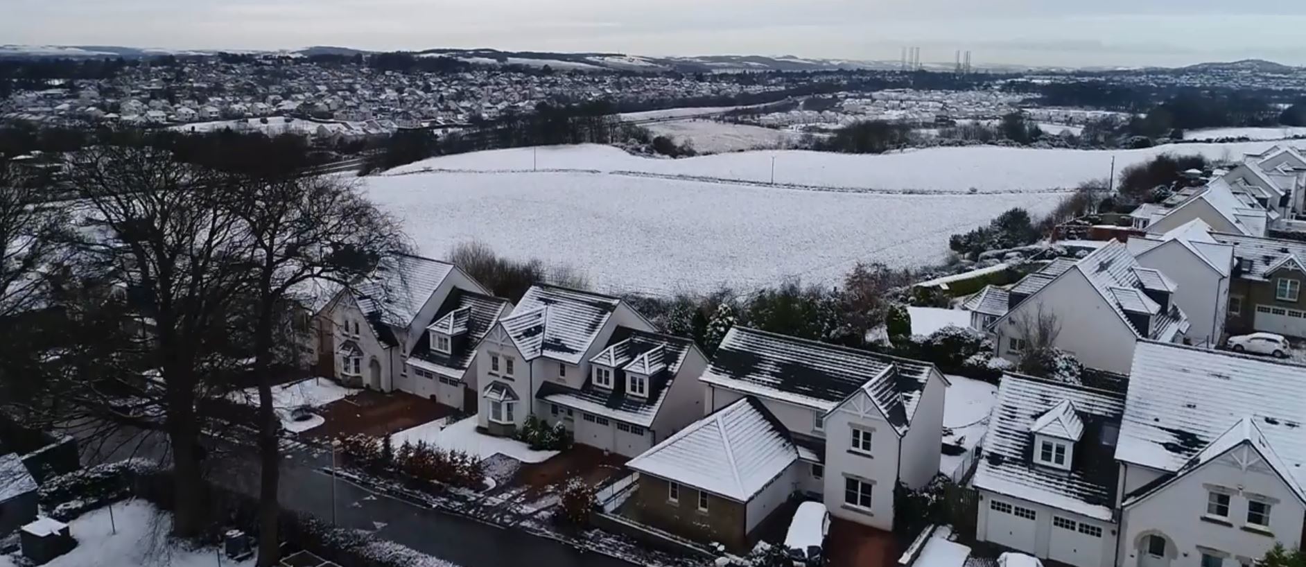 VIDEO Dundee in snow. Drone footage shows the city from above covered