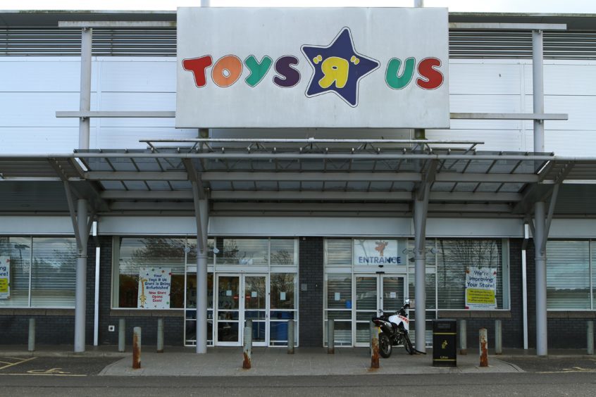 Plans submitted to transform Toys R Us in Dundee into family play