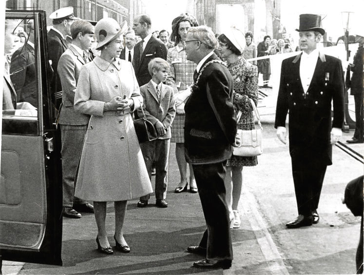 The Royal visits to Dundee of yesteryear - in pictures - Evening Telegraph