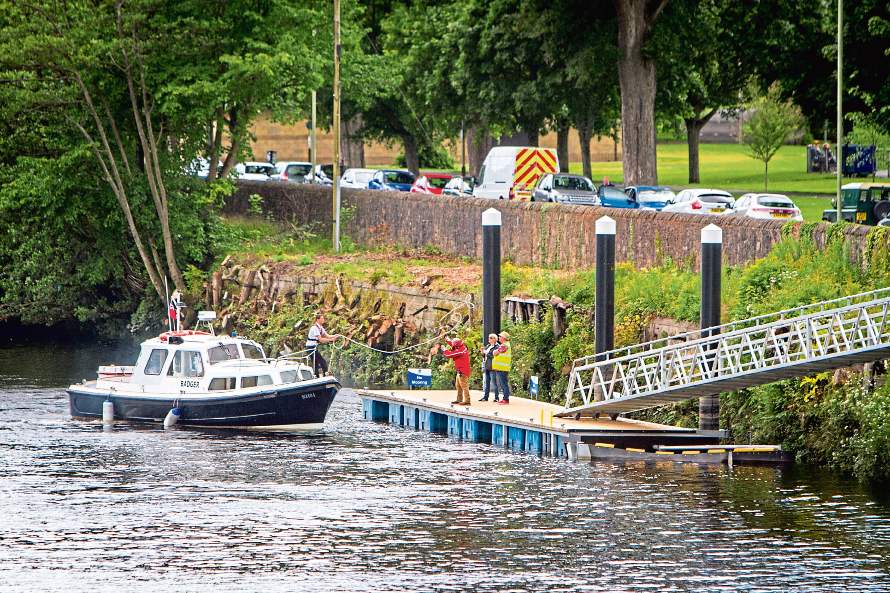 boat trips from dundee to perth