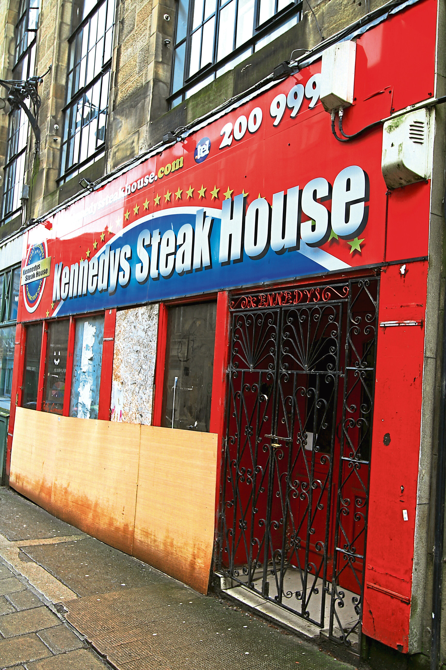 Huge prehistoric 'castle rock' discovered on site of former Dundee