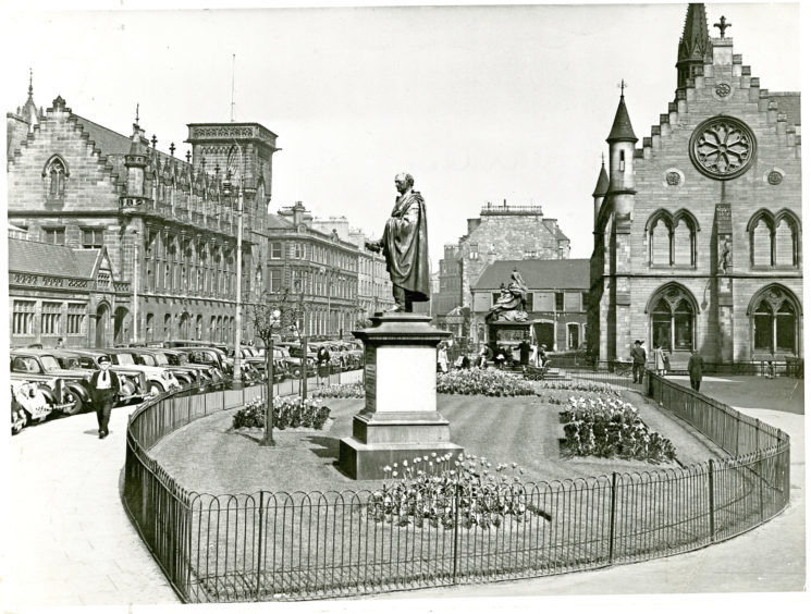 PICTURES Tele calendar Dundee Memories captures poignant images of