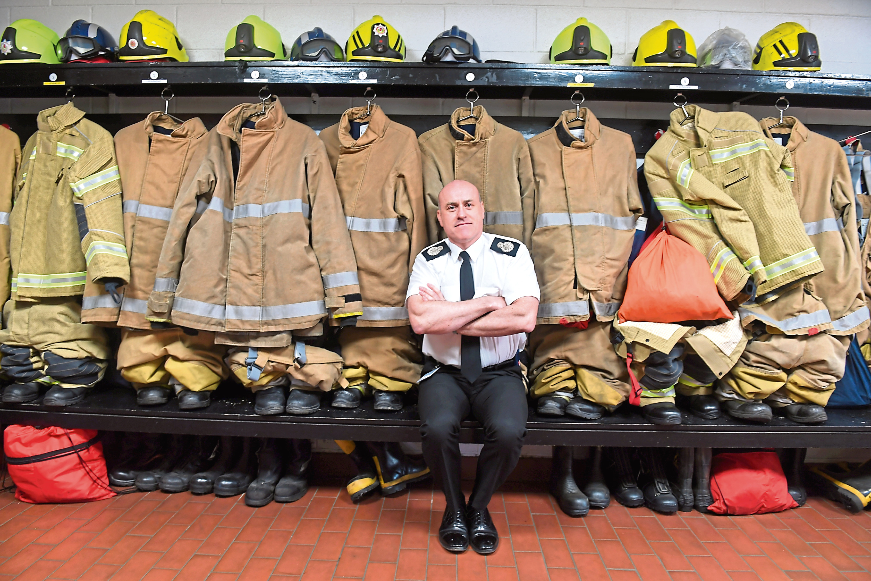 Dundee firefighters called out 150 times in five hours Evening Telegraph