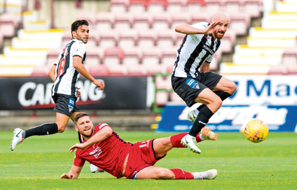 Both Faissal El Bakhtaoui and James Vincent are on loan at Dunfermline from Dundee for the remainder of the season. The Pars, however, are struggling this season in the Championship