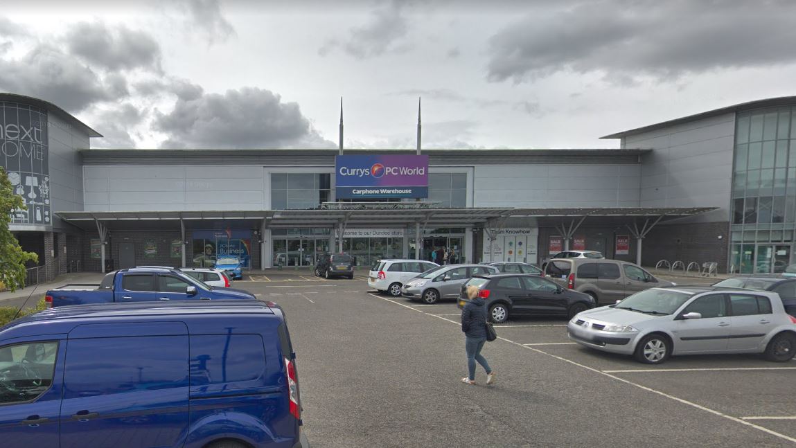 Currys PC World opens in Dundee with order and collect service only