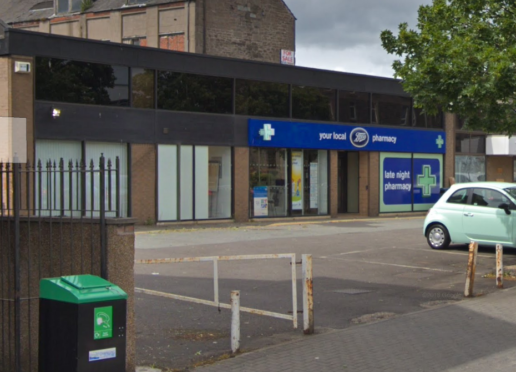 Man denies having knuckle duster in Dundee chemist - Evening Telegraph