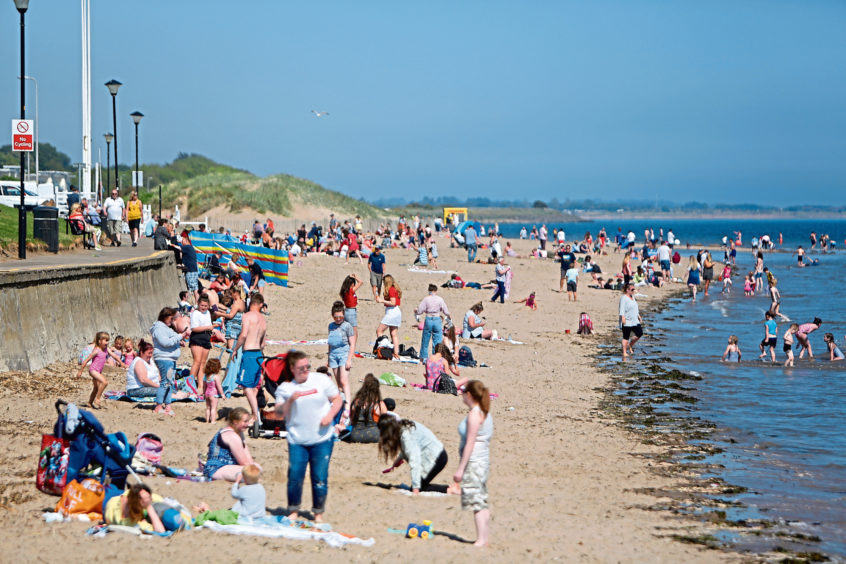 Dundee forecast to be warmer than Barcelona as heatwave predicted